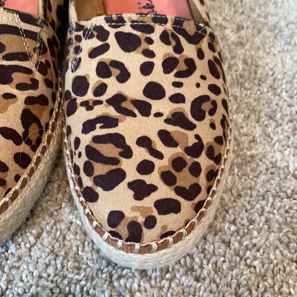 NWOT Dr. Scholl’s foam Leopard print sz 8 - Picture 4 of 7